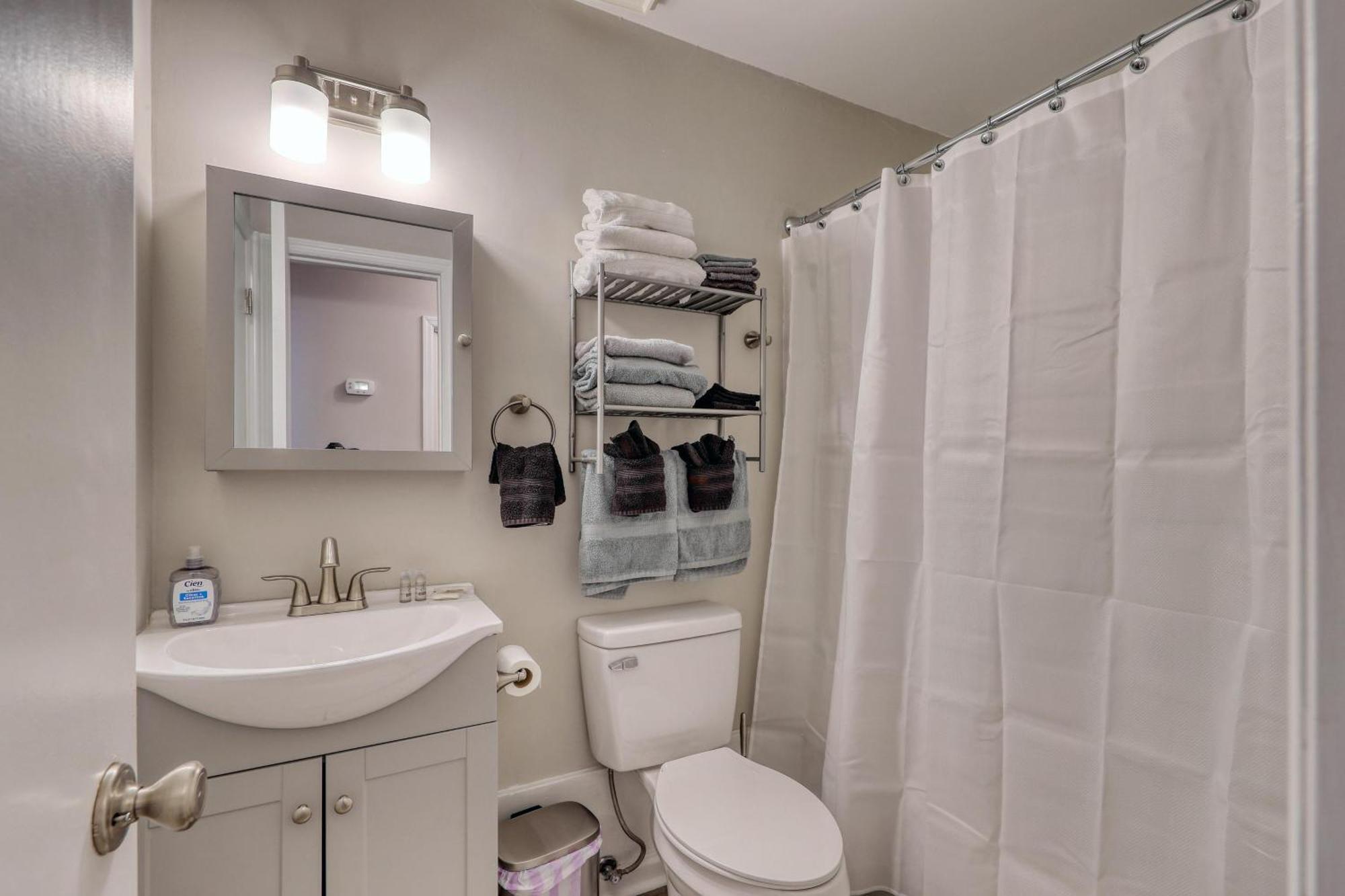Вилла 1408 Perrin Dr, Unit D - Ocean Walk Sleeps 8 Миртл-Бич Экстерьер фото