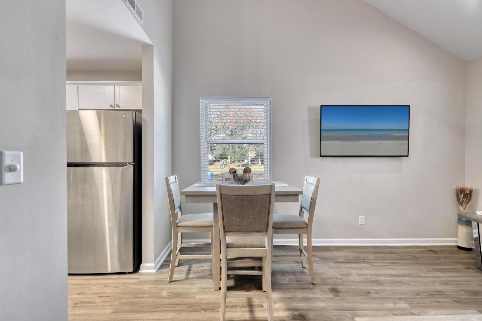 Вилла 1408 Perrin Dr, Unit D - Ocean Walk Sleeps 8 Миртл-Бич Экстерьер фото
