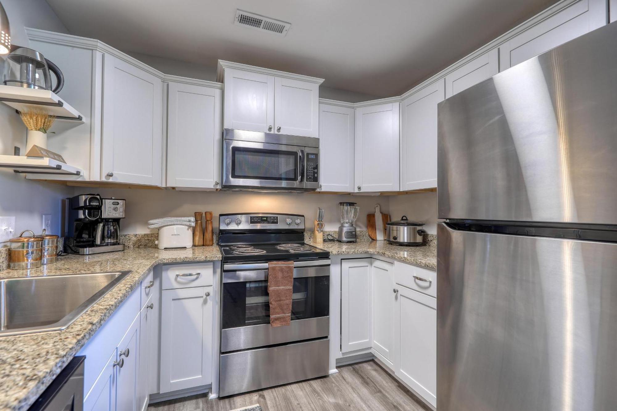 Вилла 1408 Perrin Dr, Unit D - Ocean Walk Sleeps 8 Миртл-Бич Экстерьер фото