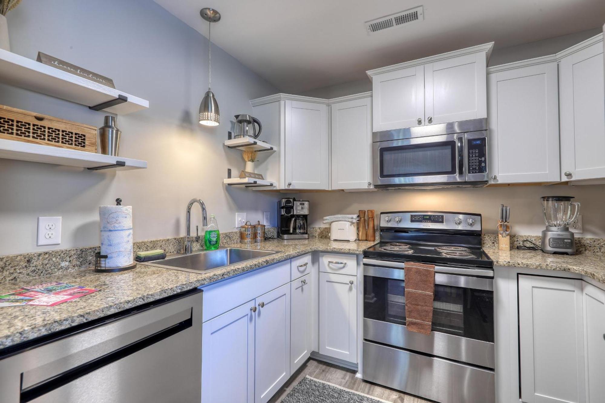 Вилла 1408 Perrin Dr, Unit D - Ocean Walk Sleeps 8 Миртл-Бич Экстерьер фото