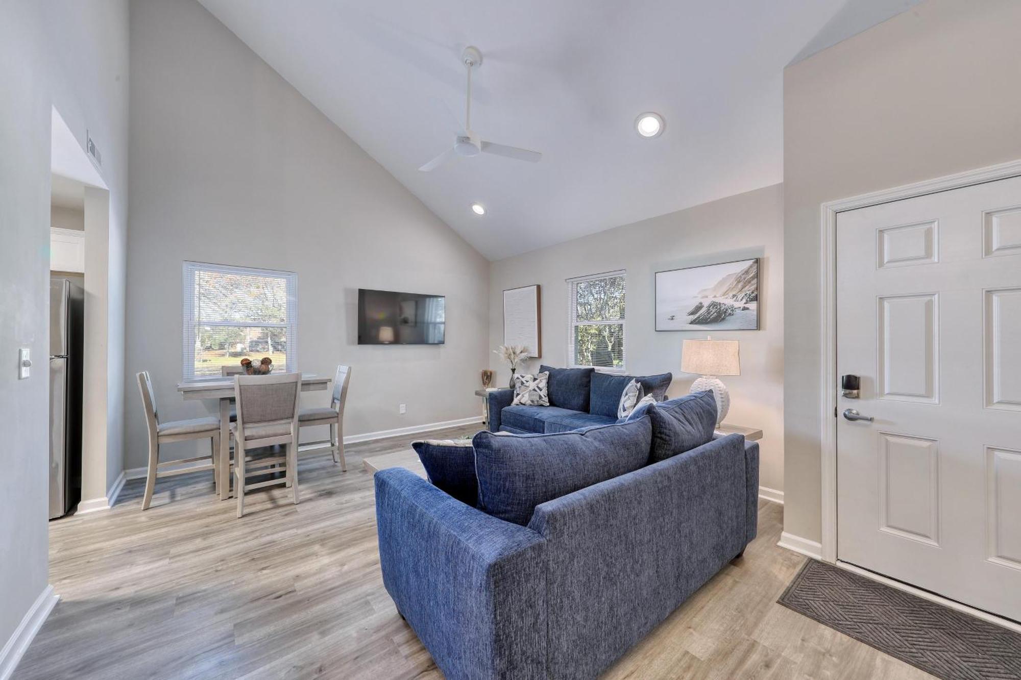 Вилла 1408 Perrin Dr, Unit D - Ocean Walk Sleeps 8 Миртл-Бич Экстерьер фото