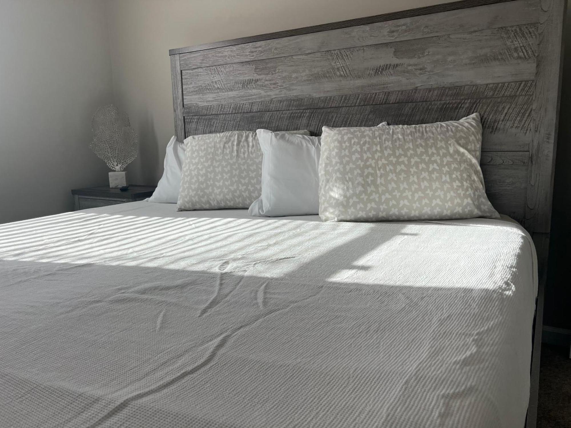 Вилла 1408 Perrin Dr, Unit D - Ocean Walk Sleeps 8 Миртл-Бич Экстерьер фото